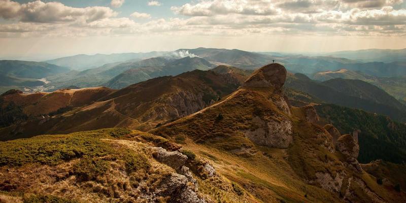 PPT效率革命:这10个免费资源网站,让你的演示文稿秒变高级